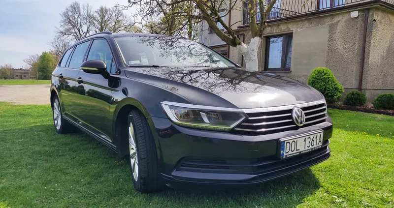 volkswagen passat Volkswagen Passat cena 55900 przebieg: 307000, rok produkcji 2017 z Syców